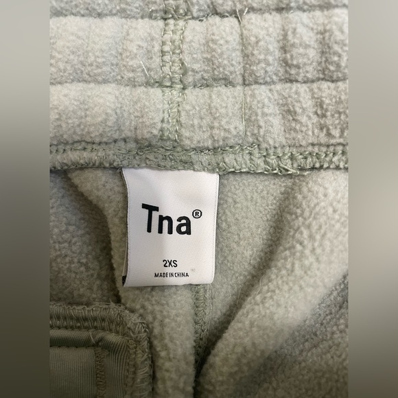 Aritzia fleece sweatpants - Picture 2 of 4